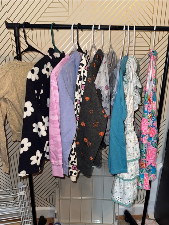 Other - Mixed girls size 7-8 Clothing Lot - Floral, Teal, Black & Pink Pieces